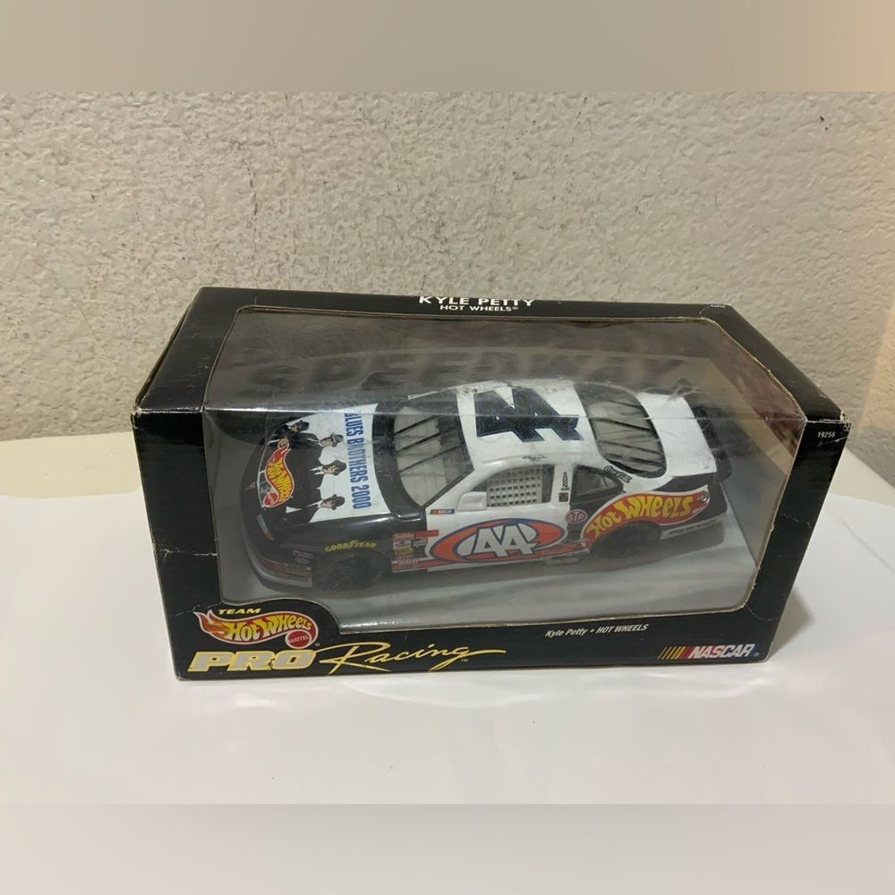Hot Wheels 1997 Die‎ Cast Pro Racing Car 1/43 John Andretti #43 STP Pontiac
